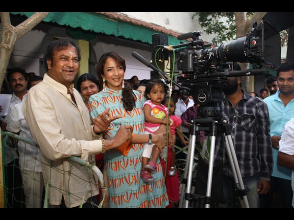 మంచు విష్ణు కొత్త చిత్రం ప్రారంభం(ఫొటోలు)