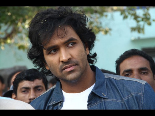 మంచు విష్ణు కొత్త చిత్రం ప్రారంభం(ఫొటోలు)