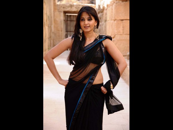 కుర్రాళ్ళకి మాత్రమే: క్రిర్రు ఎక్కించే కోక...కైపక్కిస్తున్న పాప ...అనుష్క 