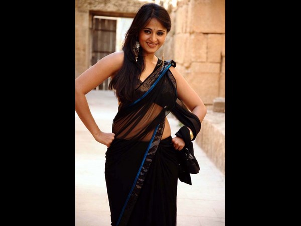 కుర్రాళ్ళకి మాత్రమే: క్రిర్రు ఎక్కించే కోక...కైపక్కిస్తున్న పాప ...అనుష్క 