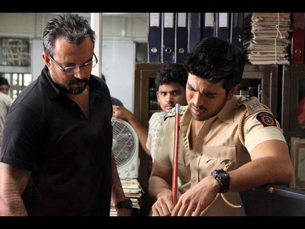 'జంజీర్' సెట్ పై రామ్ చరణ్ సాహసం (లీకైన ఫోటోలు)