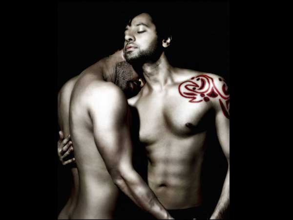 వివాదాలకు కారణమైన హాట్ పోస్టర్లు(ఫోటో ఫీచర్)