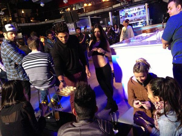 స్పెయిన్లో అల్లు అర్జున్ మ్యారేజ్ డే సెలబ్రేషన్ (ఫోటో ఫీచర్)