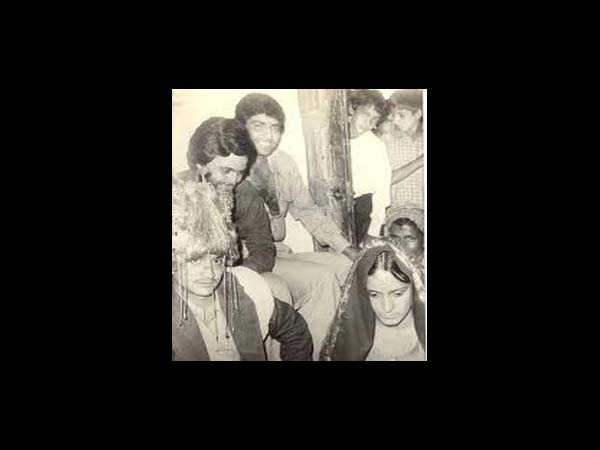 కంగనా రనౌత్ ఇంట్లోంచి గెంటివేయబడ్డ క్షణాలు (ఫోటోలు)