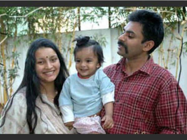 భార్య రేణుతో పవన్ కళ్యాణ్ (అరుదైన ఫోటోలు)