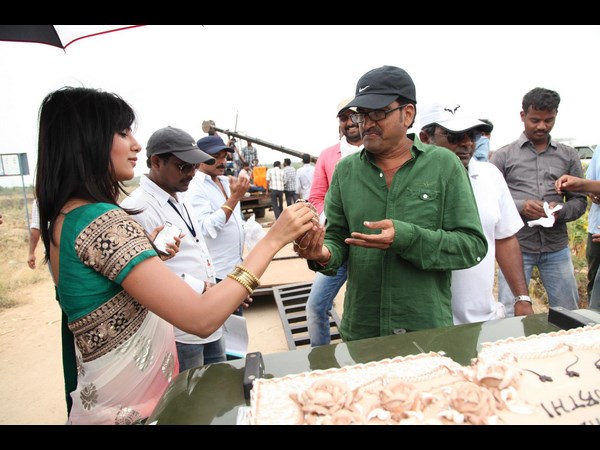 పుట్టిన రోజు వేడకలో పవన్ కళ్యాణ్ ( అరుదైన ఫోటోలు)