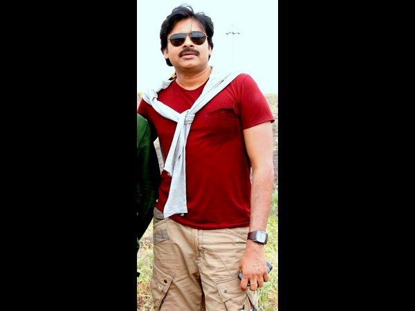 పుట్టిన రోజు వేడకలో పవన్ కళ్యాణ్ ( అరుదైన ఫోటోలు)