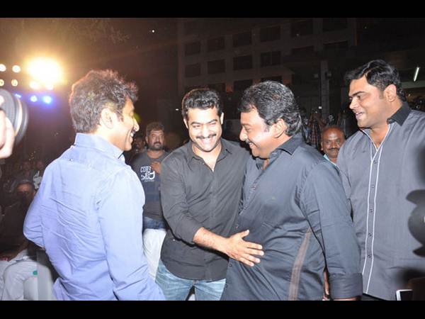 చికెను, గారెలు... బాద్‌ షా: పోల్చిన ఎన్టీఆర్ (ఫోటో ఫీచర్)