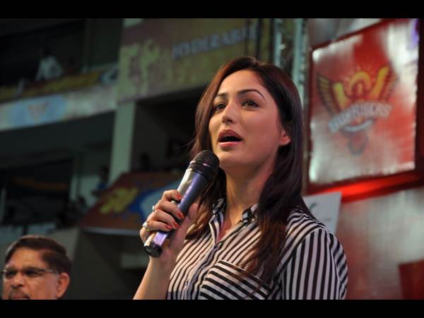 ఐపీఎల్ మ్యాచ్‌లో ‘గౌరవం’ ఆడియో రిలీజ్...(ఫోటోలతో)