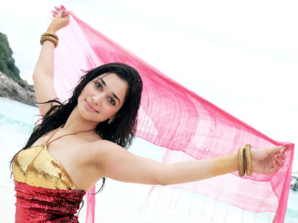 ఆరేసుకున్న తాప్సీ...జారేసుకున్న తమన్నా ( హాట్ ఫోటో ఫీచర్)