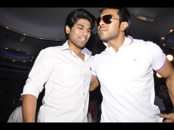 గౌరవం : సెంటరాఫ్ అట్రక్షన్‌గా రామ్ చరణ్ (ఫోటోలు)