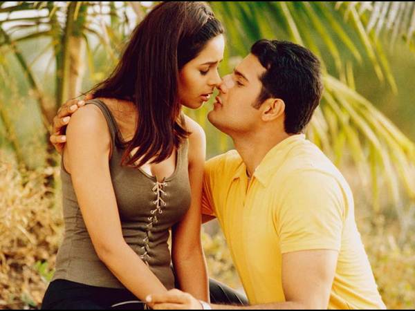 తెలుగులో మల్లికా షెరావత్ ‘కోరిక’(సెక్సీ ఫోటోలు)