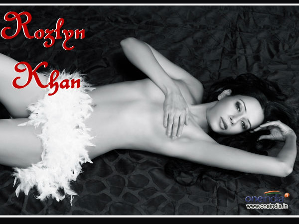 అన్నీ విప్పి న్యూడ్‌గా : బ్యాట్‌తో ఫీట్లు, సెక్సీగా పాట్లు(హాట్ ఫోటోస్)