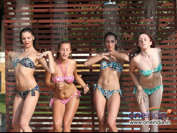  హీరోయిన్ బొడ్డుపై గురిపెట్టిన అల్లరి నరేష్ (హాట్ ఫోటోలు)