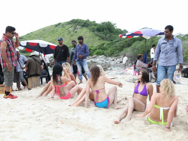  హీరోయిన్ బొడ్డుపై గురిపెట్టిన అల్లరి నరేష్ (హాట్ ఫోటోలు)