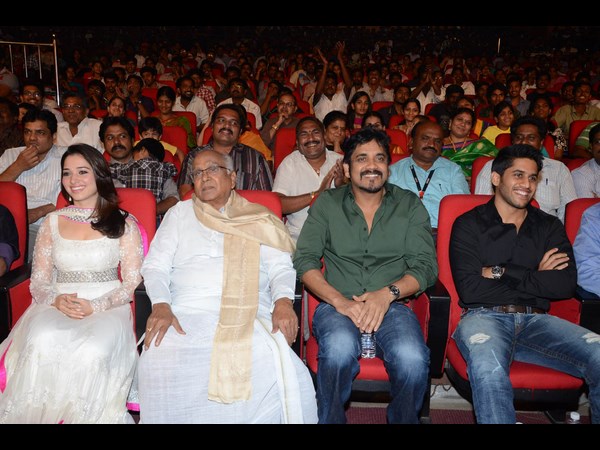 'తడాఖా' ఆడియోలో బెల్లంకొండ ఓపెన్ ఛాలెంజ్ (ఫోటోలతో) 