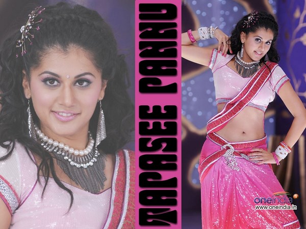 శృంగార దేవతలా మత్తెక్కిస్తున్న తాప్సి (హాట్ ఫోటోలు)