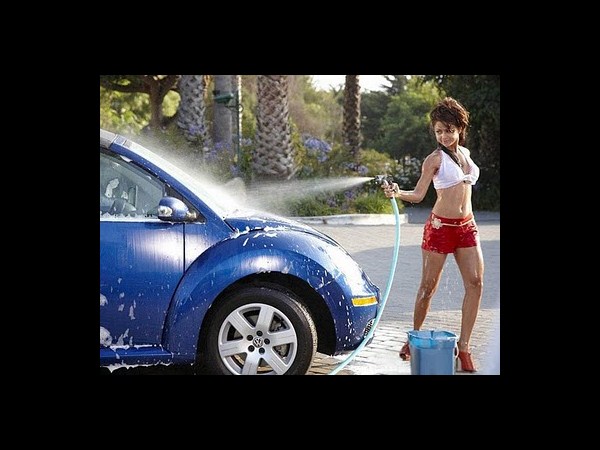 వాషింగ్ కాదు...హీరోయిన్ల అందాల ఆరబోత (ఫోటోలు)