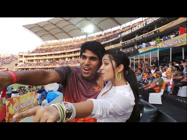 అల్లు శిరీష్‌తో చార్మి హల్‌చల్, నెక్ట్స్ మంత్ర దర్శకుడితో