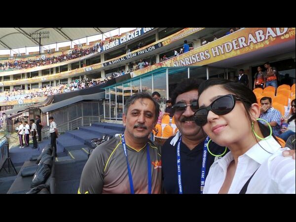 అల్లు శిరీష్‌తో చార్మి హల్‌చల్, నెక్ట్స్ మంత్ర దర్శకుడితో