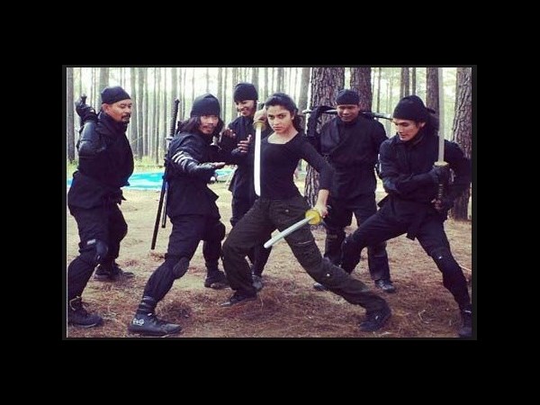 కత్తిలాంటి హీరోయిన్లు, కత్తిపట్టి రక్తం చిందిస్తే!(ఫోటో ఫీచర్)