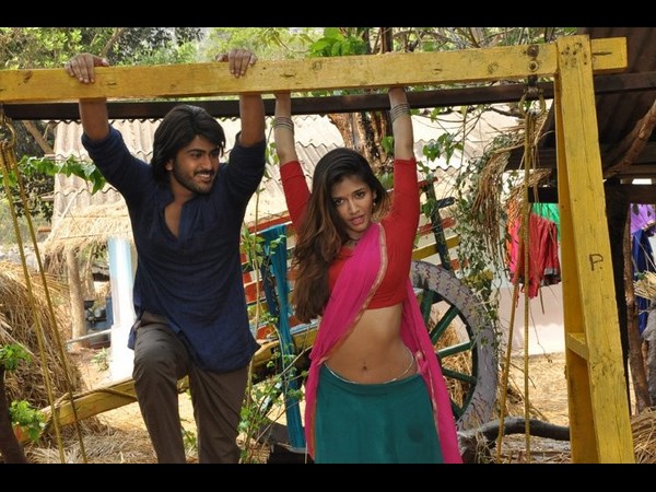  యమ హాట్ గురూ...!(వర్మ కొత్త హీరోయిన్ ఫోటోలు)