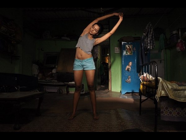  యమ హాట్ గురూ...!(వర్మ కొత్త హీరోయిన్ ఫోటోలు)