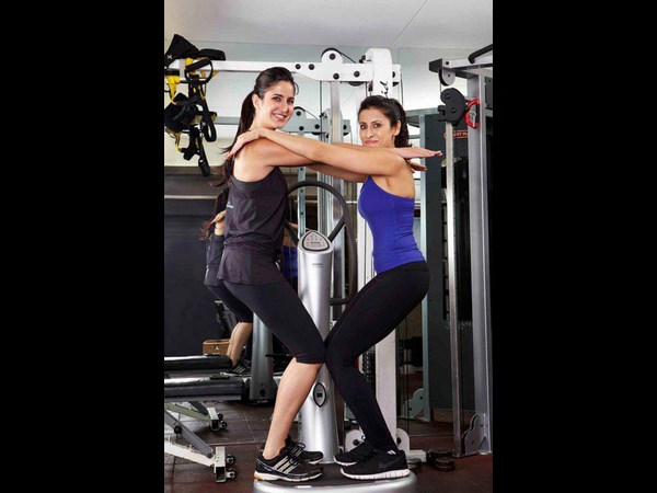  జిమ్ లో కత్రినా కైఫ్ కేక (హాట్ ఫోటోలు)