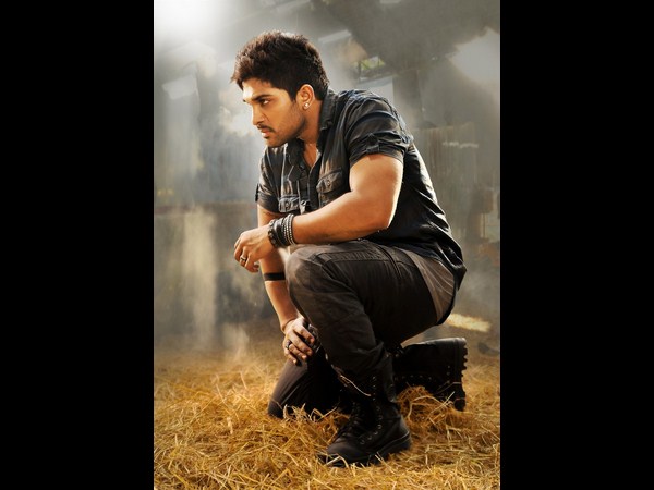 'ఇద్దరమ్మాయిలతో' లో అదిరే బన్ని యాక్షన్ (కొత్త ఫోటోలు)