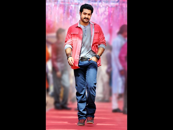 ఎన్టీఆర్ 'రామయ్యా వస్తావయ్యా' లుక్(ఫోటోలు)- టీజర్