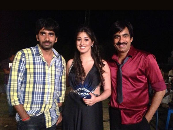 సెక్సీ లక్ష్మీరాయ్ బలుపు చూస్తిరా..!(ఫోటోలు)