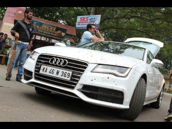 మహేష్,రామ్ చరణ్,పవన్, ఎన్టీఆర్ వాడే కార్లు ? (ఫోటో ఫీచర్)