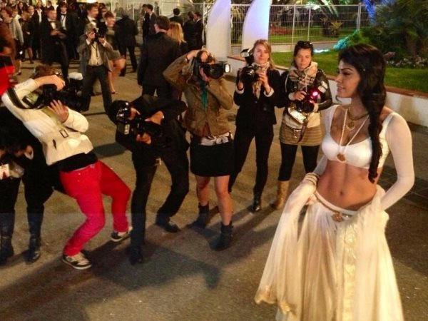 ఫోటోలు : షెర్లిన్ చోప్రా సెక్సీ దేశీ లుక్ @ కాన్స్