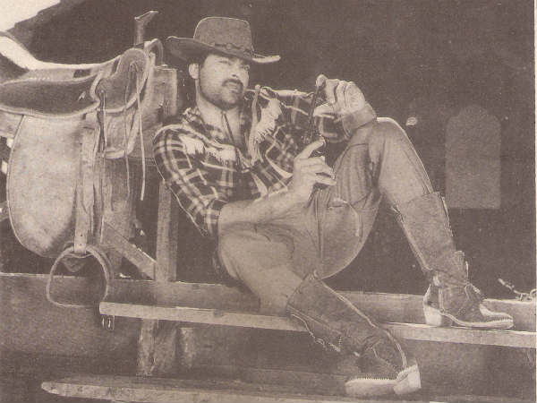 లివింగ్ లెజెండ్ చిరంజీవి అరుదైన...ఫోటోలు