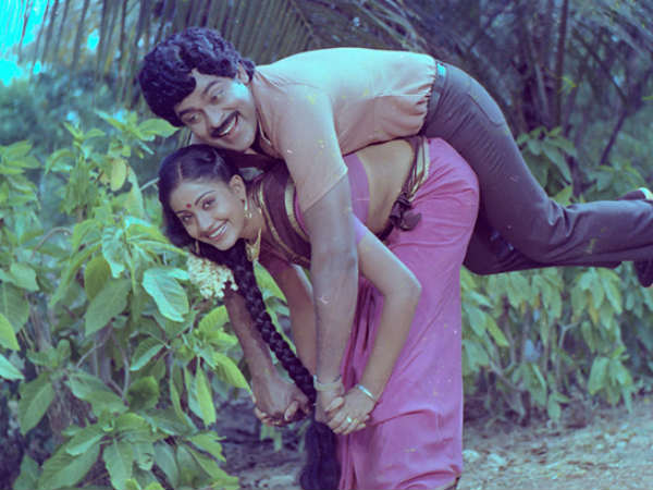 లివింగ్ లెజెండ్ చిరంజీవి అరుదైన...ఫోటోలు