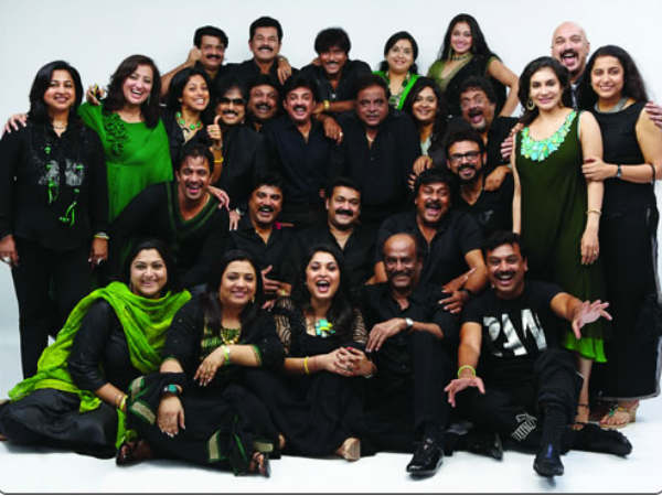 లివింగ్ లెజెండ్ చిరంజీవి అరుదైన...ఫోటోలు