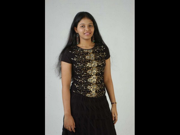 వివాదాస్పద తార అంజలి తొలి నాళ్లలో ఇలా... (ఫోటో ఫీచర్)