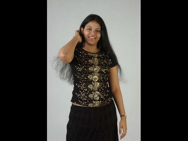 వివాదాస్పద తార అంజలి తొలి నాళ్లలో ఇలా... (ఫోటో ఫీచర్)