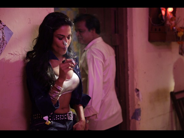 తెలుగులో వీణా మాలిక్ ‘రంగీలా’ (ఫస్ట్‌లుక్ వెరీహాట్)