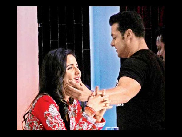 ఝలక్ ధిక్లా జా కార్యక్రమంలో సల్లూ-కత్రినా