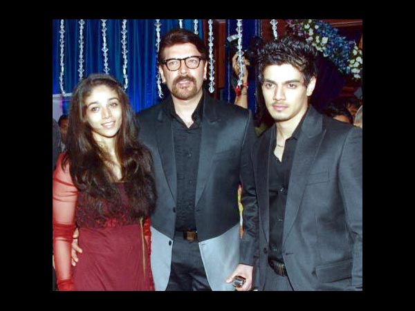 ఆయన జియాఖాన్ బాయ్ ఫ్రెండా?