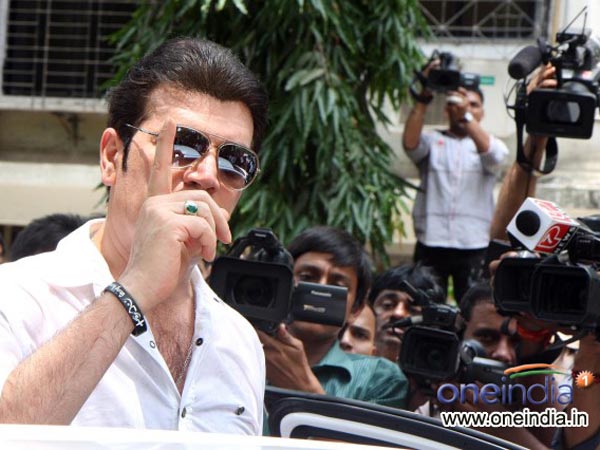 మీడియాపై ఆదిత్య పంచోలి ఆగ్రహం...