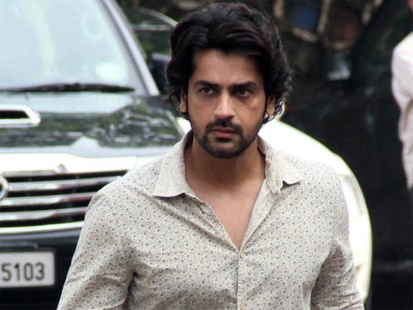 నటుడు అర్జున్ భజ్వా...