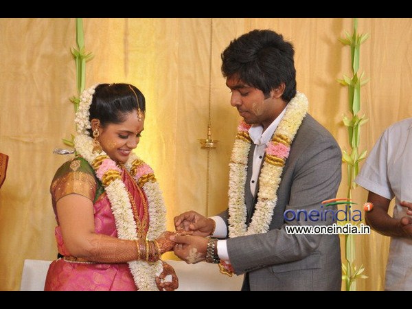 పాఠశాల రోజుల నుండే...