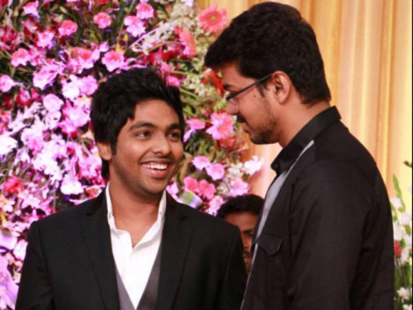 చిన్ననాటి నుంచే స్నేహం...