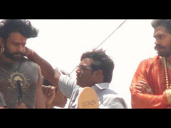  'బాహుబలి' ఫస్ట్ డే వర్కింగ్ స్టిల్స్ ( లీకెడ్ ఫోటోలు)
