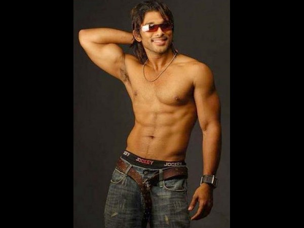 మన హీరోలు షర్ట్ విప్పతీసిన వేళ...(ఫోటో ఫీచర్)