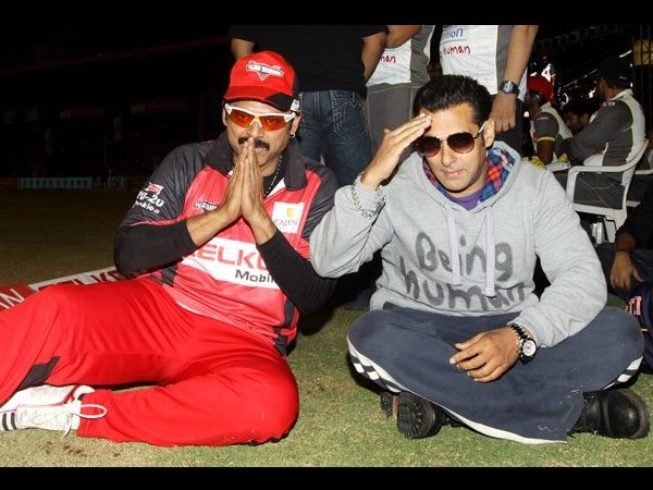 హైదారాబాద్‌లో వెంకీని కలిసి సల్మాన్