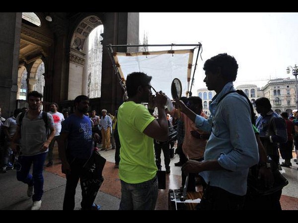 బైక్ రేసర్ గా కనిపించనున్న బన్నీ