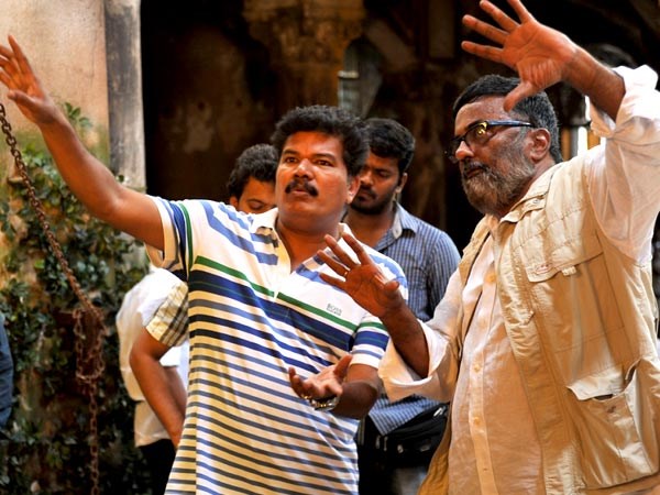 ఛాయాగ్రాహకుడు పి.సి. శ్రీరామ్ తో కలిసి శంకర్